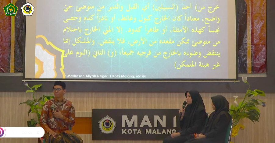 Penampilan Lailah Qiraatil Kutub Kelas Takhassus Mahad Darul Hikmah MAN 1 Kota Malang