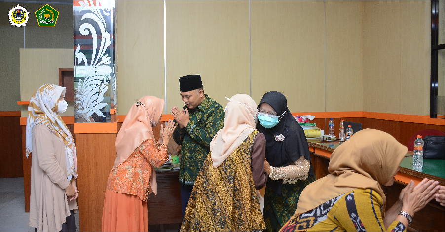 PELEPASAN HAJI PEGAWAI MAN 1 KOTA MALANG